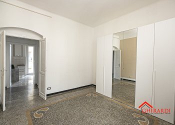 6.2 camera4.jpg - Appartamento Genova (zona Sestri Ponente) - foto 27