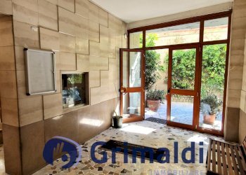 96 - Three-room apartment Salita Cacciottoli 53, Napoli (neighborhood Vomero) - photo 16