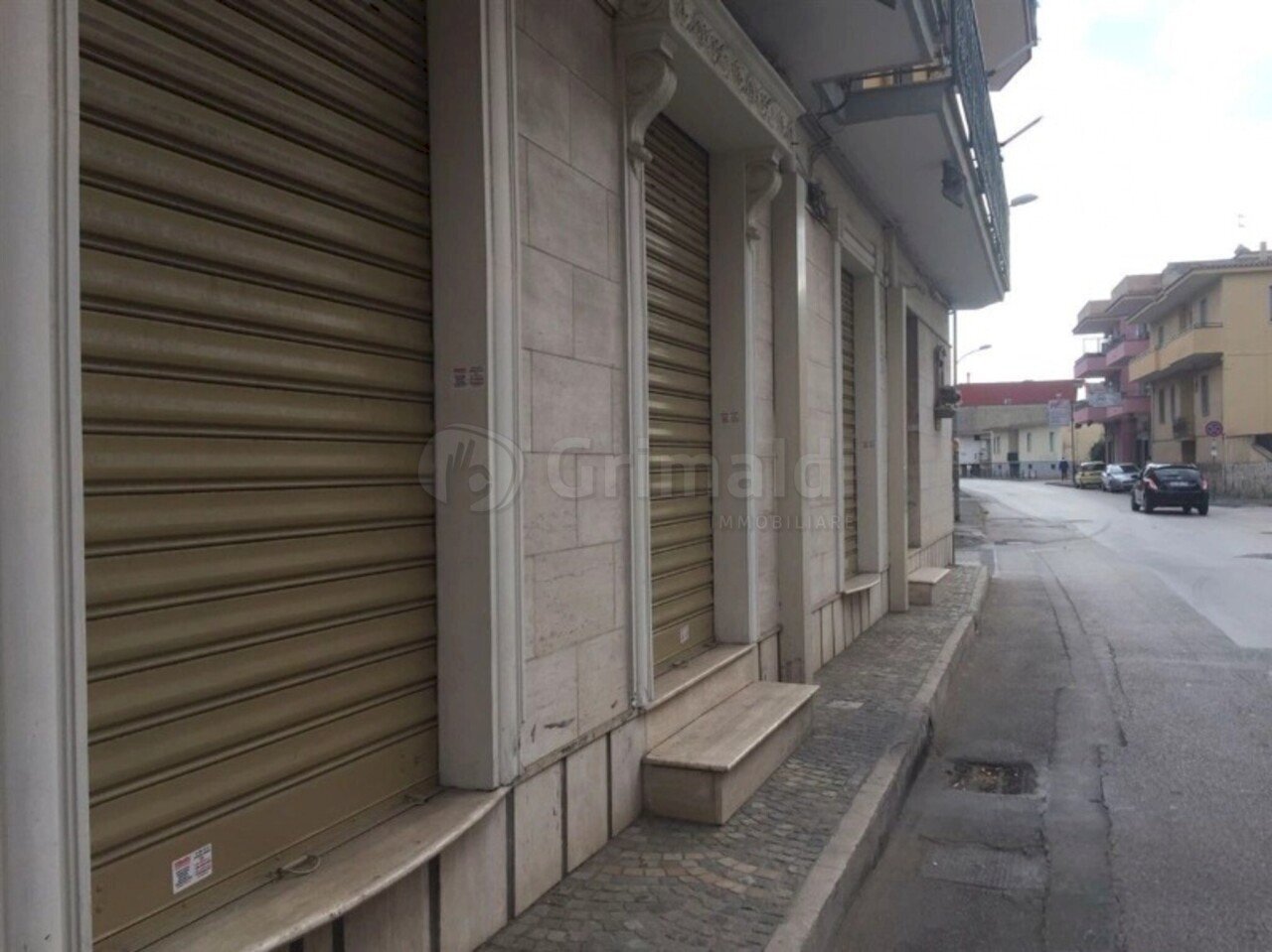 2 - Commercial Premises Giugliano in Campania - photo 2