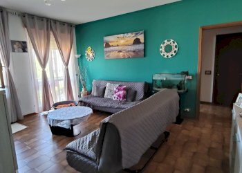 soggiorno - Appartamento Via Luigi Einaudi, Castel San Giovanni - foto 4