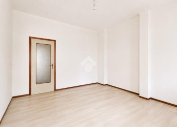 Three-room apartment Via Budapest, Parma (neighborhood San Lazzaro) - photo 2