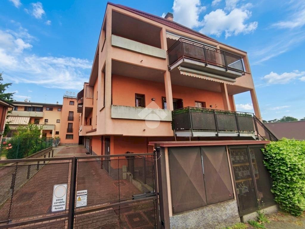 Trilocale Via Fratelli Bandiera, Peschiera Borromeo - foto 1