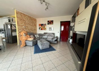 Trilocale Via Fratelli Bandiera, Peschiera Borromeo - foto 2