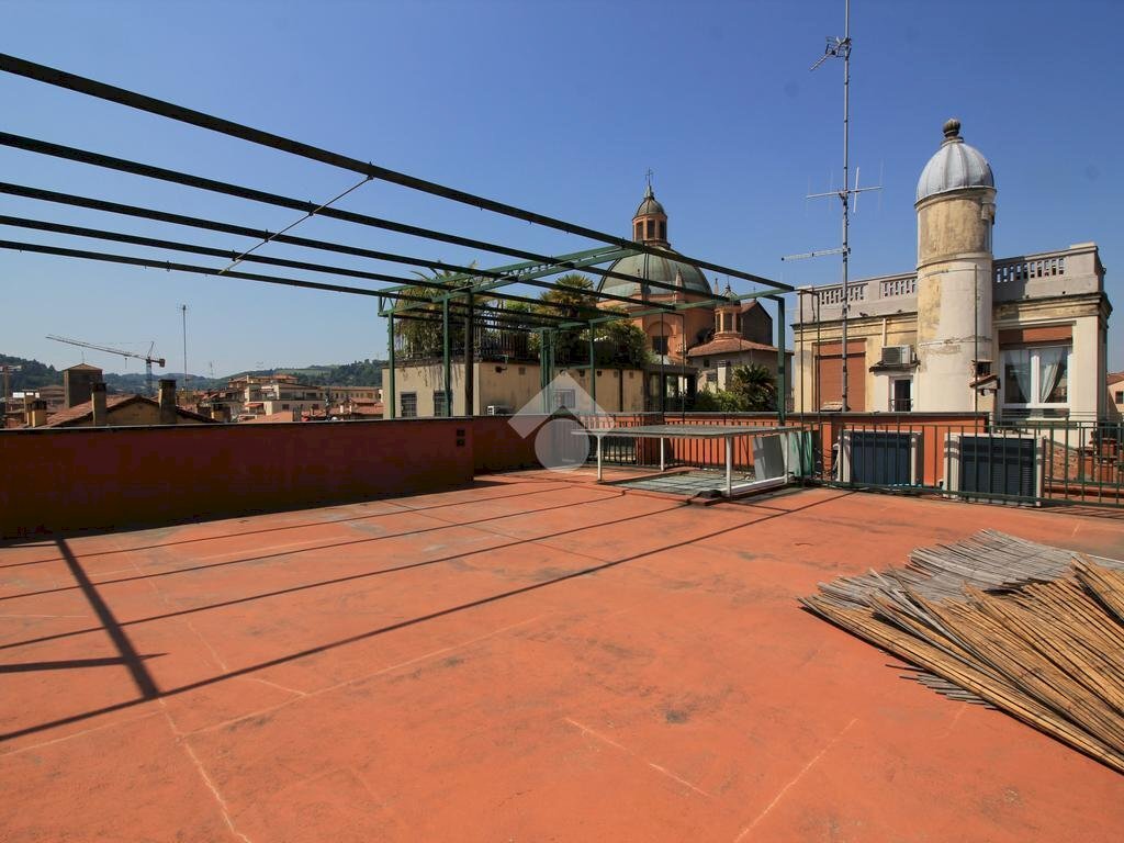 Attic Via Caprarie, Bologna - photo 3