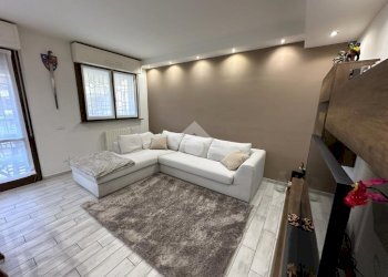 Four-room apartment Via Giuseppe Saragat, Settala - photo 11