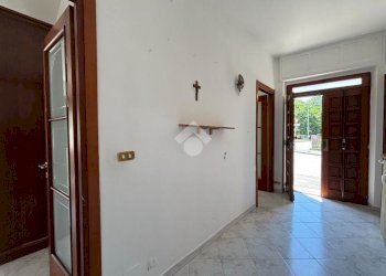 Three-room apartment Via Orti, Chivasso - photo 6
