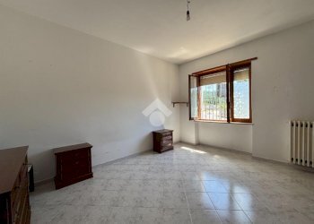 Three-room apartment Via Orti, Chivasso - photo 10