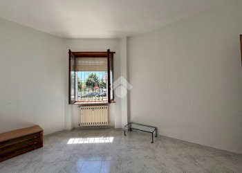 Three-room apartment Via Orti, Chivasso - photo 14
