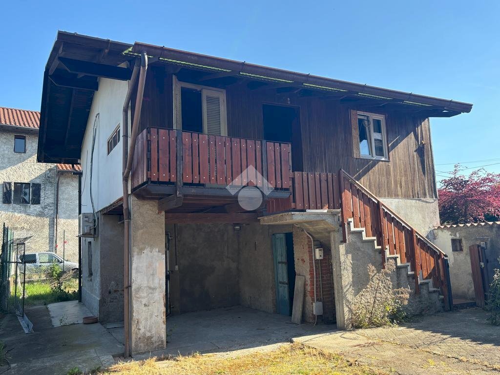Casa indipendente Via santissima trinita', Varallo Pombia - foto 2