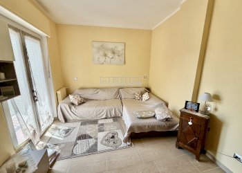 Salotto - Trilocale via Francesco Petrarca, 26, Asti - foto 3