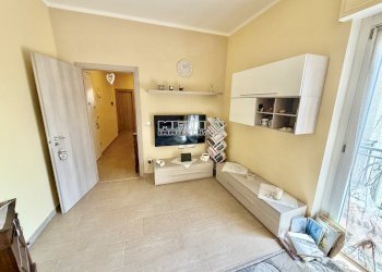 Salotto - Trilocale via Francesco Petrarca, 26, Asti - foto 4