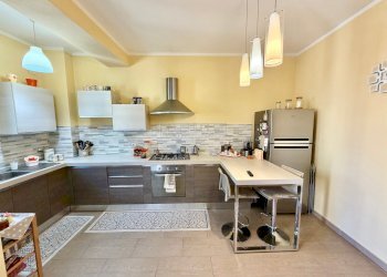 Cucina - Trilocale via Francesco Petrarca, 26, Asti - foto 11