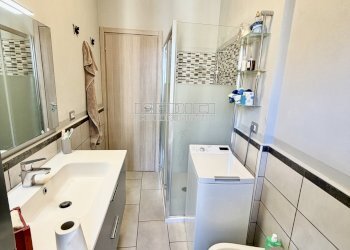 Bagno - Trilocale via Francesco Petrarca, 26, Asti - foto 16