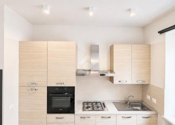Two-room apartment Via Umberto I, Bra - photo 4