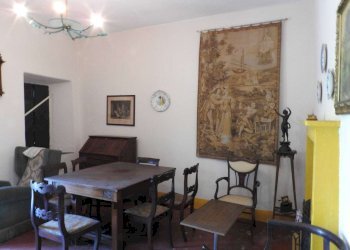 Portion of a house Calco - photo 11