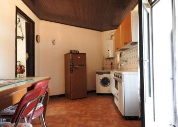 Portion of a house Calco - photo 12
