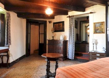 Portion of a house Calco - photo 15