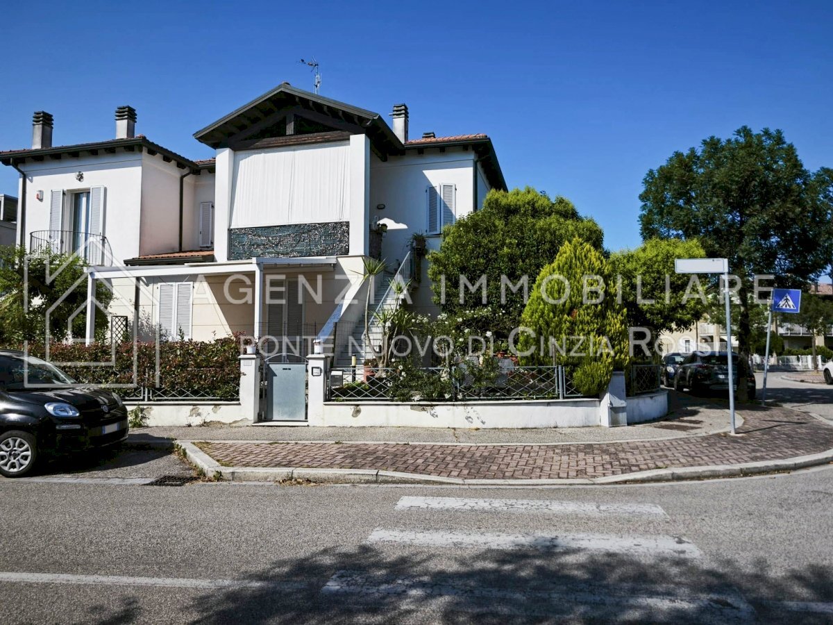 Bilocale Ravenna (zona Ponte Nuovo) - foto 1