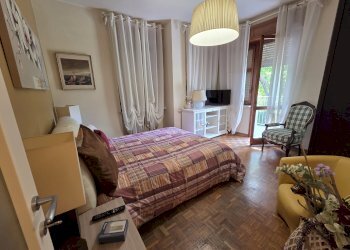 CAMERA LETTO MATRIMONIALE - Trilocale Cuneo (zona Cuneo Nuova) - foto 8