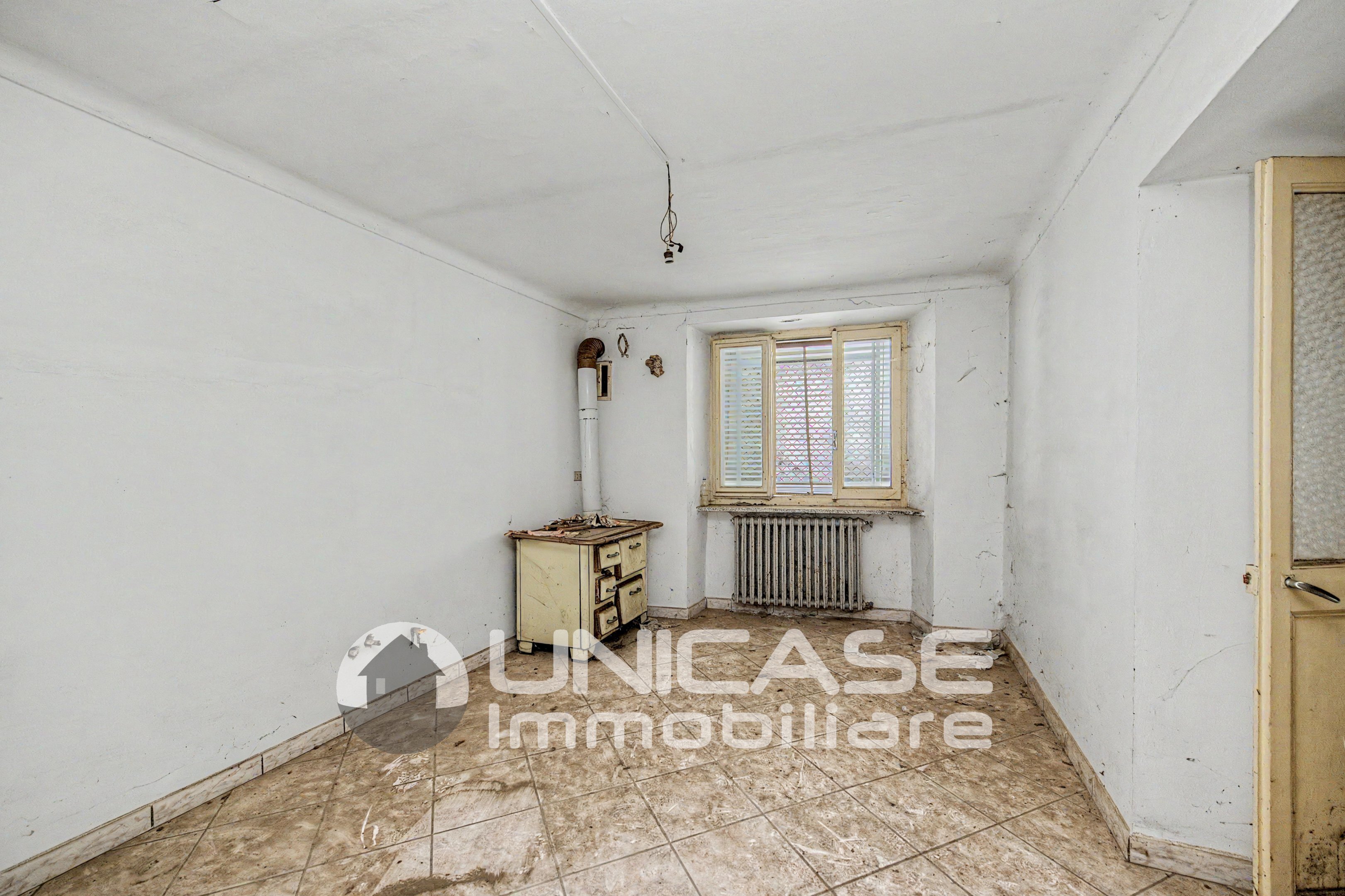 Independent house Via Denina Carlo, 18, Barge - photo 2