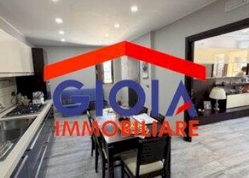 Two-room apartment Mondragone - photo 1