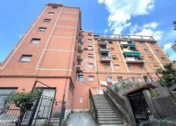 Trilocale Piazza Ospedale Pastorino, Genova (zona Bolzaneto) - foto 1