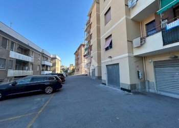 Box Via Domenico Oliva, Genova (neighborhood Sestri Ponente) - photo 17