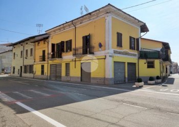 Casa indipendente Via G. Garibaldi, Rondissone - foto 1