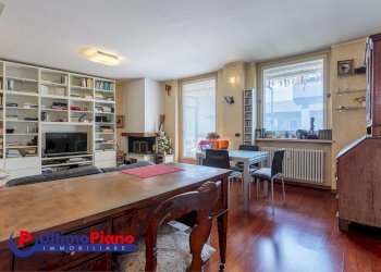 Attic Via Trottechien 55, 55, Aosta - photo 1