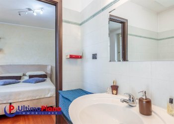Attic Via Trottechien 55, 55, Aosta - photo 20