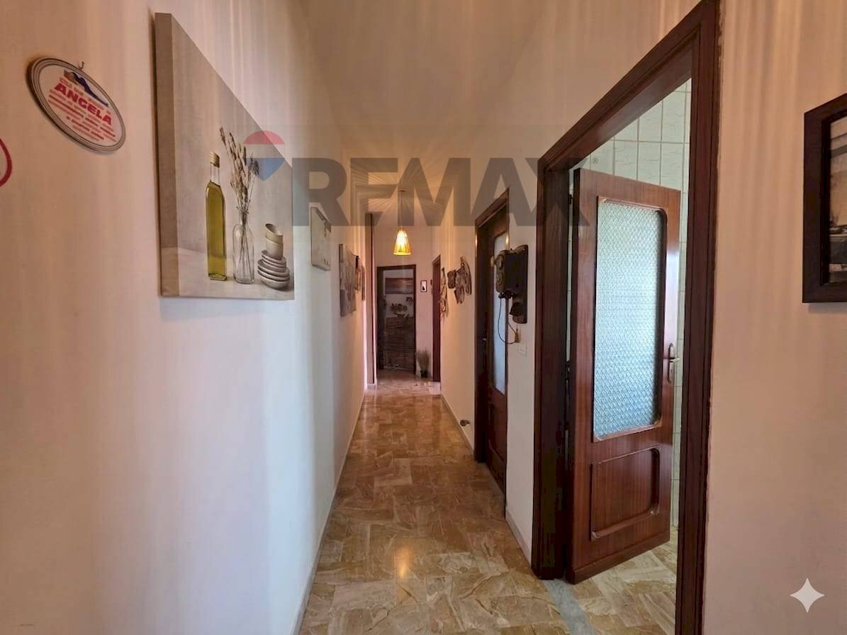Hall / corridoio - Trilocale via Caserta
 
11, Casoria - foto 1