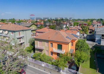 Casa all\'aperto - Semi-detached house via magenta
25, Nerviano - photo 3
