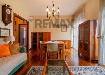 Sala da pranzo - Two-room apartment viale Rimembranze
 
5, Lainate - photo 4