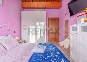 Camera / camera da letto - Two-room apartment via Carabelli
22, Lainate - photo 12