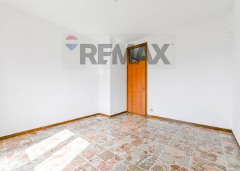 Stanza vuota - Trilocale Via Ambrogio Villa
 
8, Vedano al Lambro - foto 6