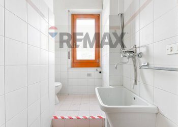 Bagno - Trilocale Via Ambrogio Villa
 
8, Vedano al Lambro - foto 11