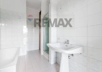 Bagno - Trilocale Via Ambrogio Villa
 
8, Vedano al Lambro - foto 12