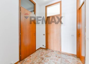 Hall / corridoio - Trilocale Via Ambrogio Villa
 
8, Vedano al Lambro - foto 17