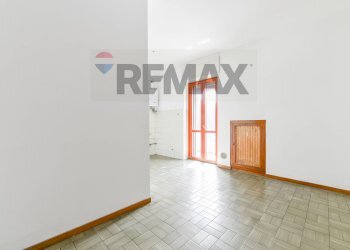 Stanza vuota - Trilocale Via Ambrogio Villa
 
8, Vedano al Lambro - foto 18