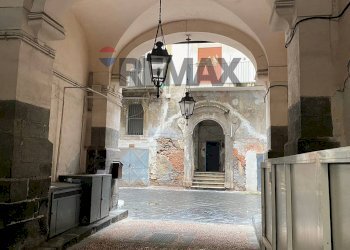 Edificio all\'aperto - One-room apartment Via Giuseppe Garibaldi
 
108, Catania - photo 4
