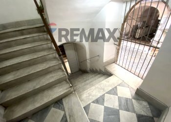 Scale - One-room apartment Via Giuseppe Garibaldi
 
108, Catania - photo 6