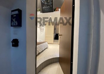 Hall / corridoio - One-room apartment Via Giuseppe Garibaldi
 
108, Catania - photo 8