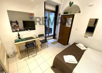 Camera / camera da letto - One-room apartment Via Giuseppe Garibaldi
 
108, Catania - photo 20