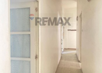 Hall / corridoio - Three-room apartment Via Santa Maria Della Catena
 
149, Catania - photo 11