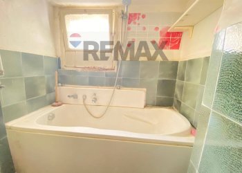Bagno - Three-room apartment Via Santa Maria Della Catena
 
149, Catania - photo 28