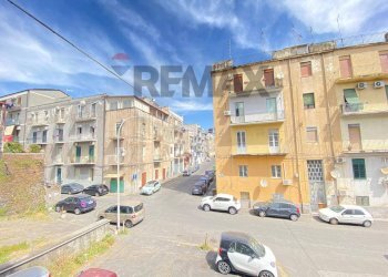 Edificio all\'aperto - Three-room apartment Via Santa Maria Della Catena
 
149, Catania - photo 31