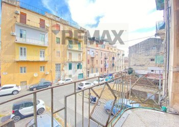 Balcone - Three-room apartment Via Santa Maria Della Catena
 
149, Catania - photo 33