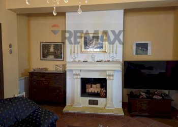 Salone - Villa Via dei Gigli
 
4, Mascalucia - foto 15