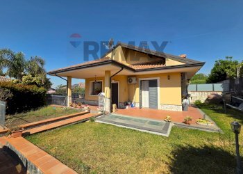 Facciata - Villa Via dei Gigli
 
4, Mascalucia - foto 31