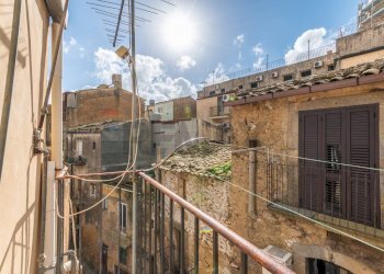 Balcone - Casa indipendente Via Calì
 
56, Caltagirone - foto 34